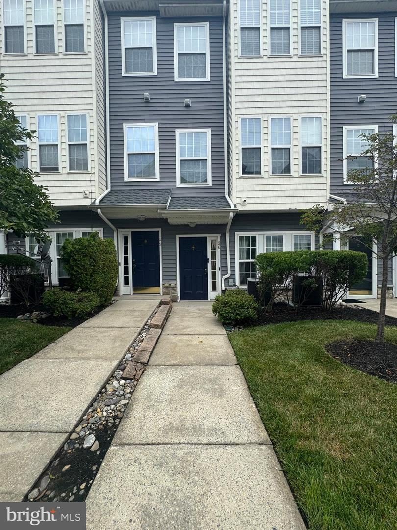 36 Swan Ct, Delanco